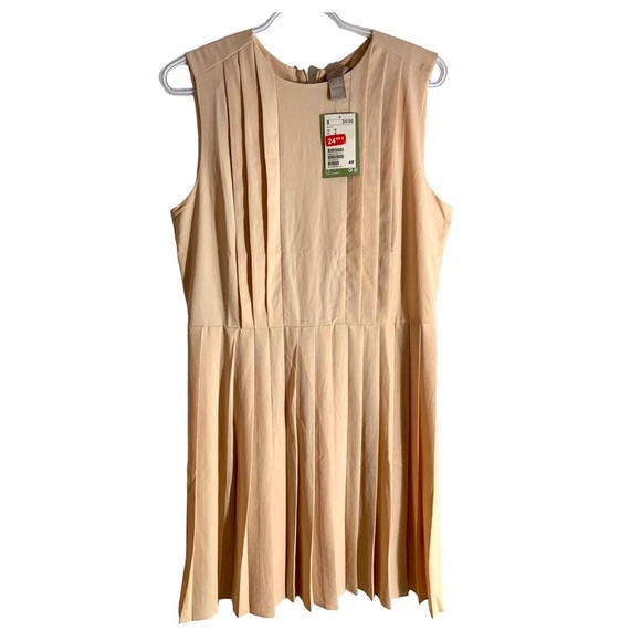 H&M Dresses & Skirts - 🪸H&M Cream Beige Medium Dress NWT🪸